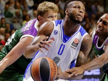 Haynes y Smith en el Unicaja-Sassari.