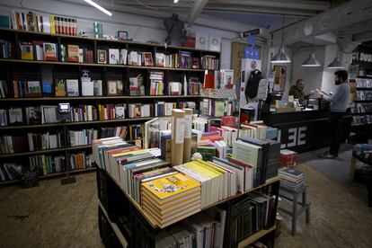 Librería, café y espacio cultural Caótica, ayer en Sevilla.