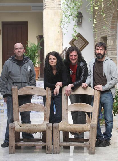 De izquierda a derecha, Germán Coppini, Rosario Villajos, Patacho Recio y Fran Nixon, ayer poco antes de su actuación en Córdoba.