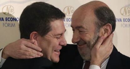 Rubalcaba y Garc&iacute;a-Page antes del desayuno informativo, este mi&eacute;rcoles.