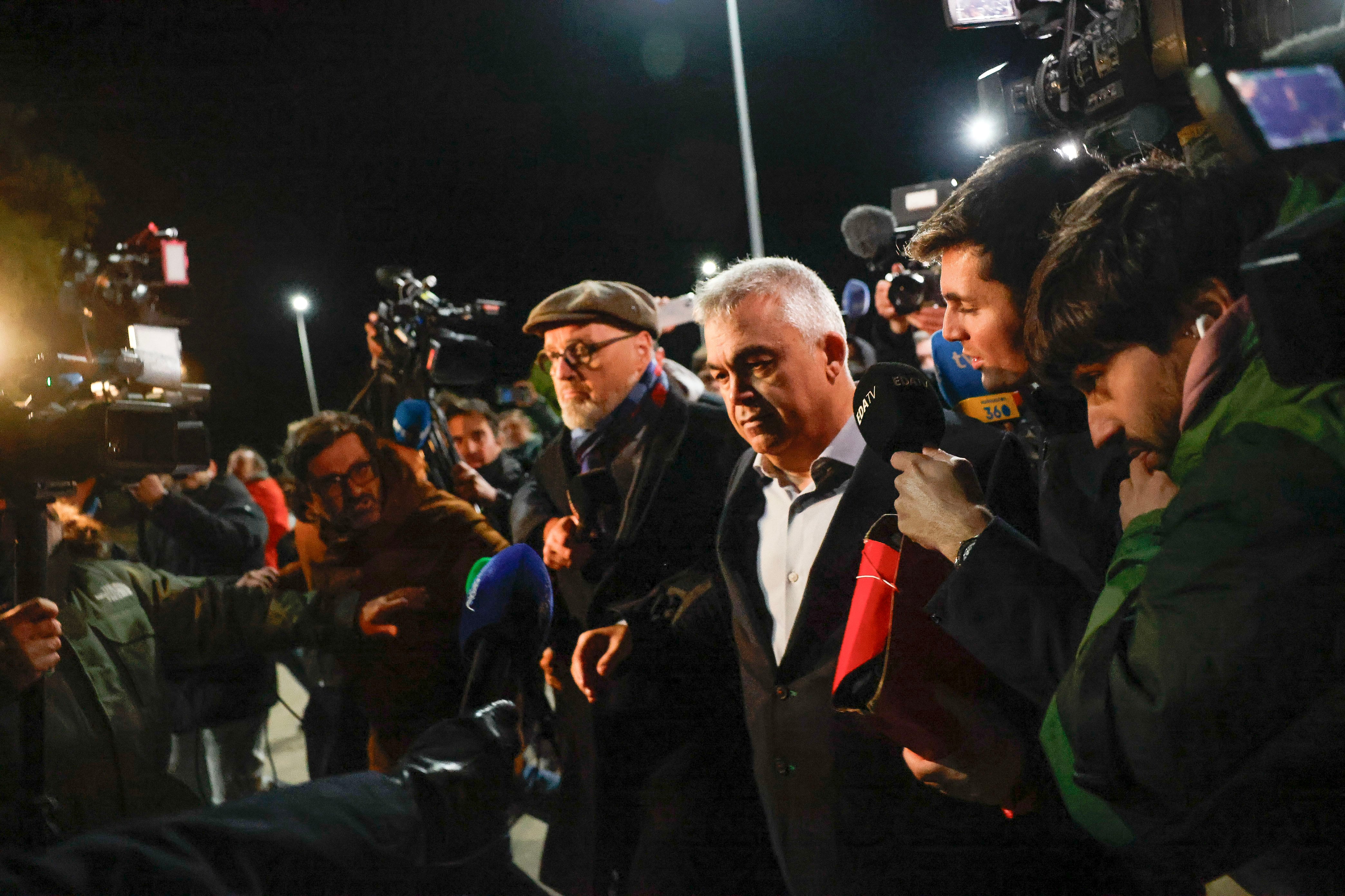 Indagine su Santos Cerdán: messaggi intercettati e nuove prove raccolte