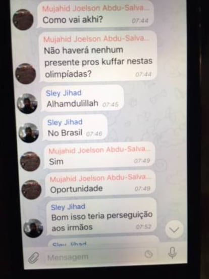 Trecho da conversa em que usuários do grupo falam sobre um eventual ataque durante a Olimpíada.