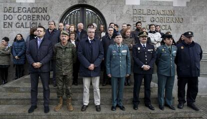 GRA087. A CORUÑA, 14/12/2015.- Minuto de silencio en la Delegación del Gobierno en Galicia en memoria de los dos policías nacionales fallecidos en un atentado en Kabul. EFE/ Cabalar