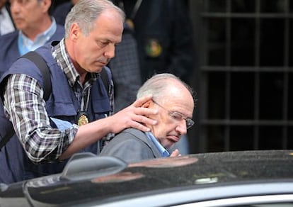 Detención de Rodrigo Rato en su domicilio el pasado mes de abril.