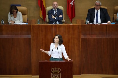 La candidata del PP a la Presidencia de la Comunidad de Madrid, Isabel Díaz Ayuso, durante una de sus réplicas.