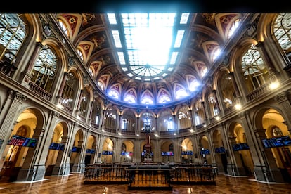 Interior del Palacio de la Bolsa.