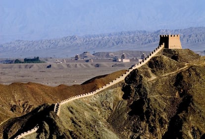 Inicio de la Gran Muralla en Jiayuguan, en la provincia china de Gansu.