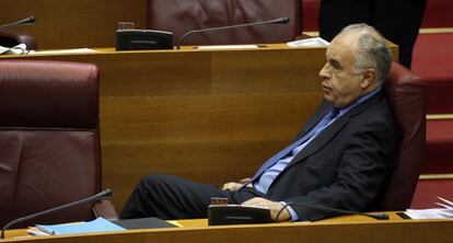 Rafael Blasco, en su escaño, en un reciente pleno de las Cortes Valencianas.