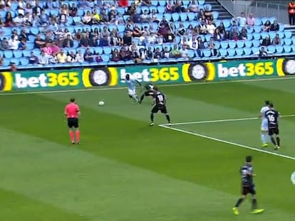 Un momento del encuentro entre el Celta y el Alav&eacute;s, el pasado domingo 10 en Bala&iacute;dos. 