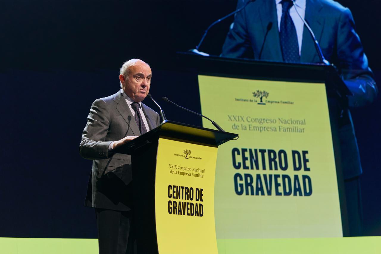 De Guindos achaca al alza de la inmigración la presión sobre el mercado de alquiler de vivienda
