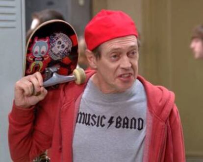 Steve Buscemi haciendose el enrollado.