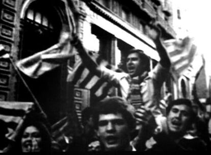 Un aspecto de la manifestación de 1977 en la calle de Pintor Sorolla.