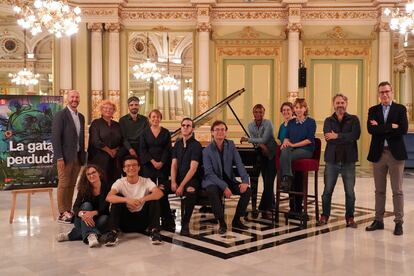 Presentación de la ópera comunitaria 'La gata perduda', con el director artístico del Liceu Víctor Garcia de Gomar, el director general Valentí Oviedo, la dramaturga Victoria Szpunberg y el compositor Arnau Tordera.