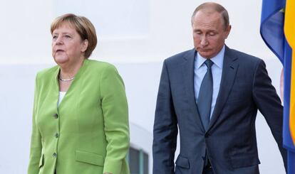 Angela Merkel y Vladímir Putin, este sábado en Alemania.
