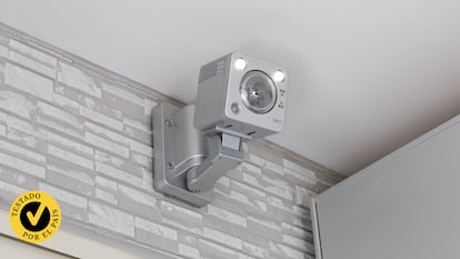Artículo de EL PAÍS Escaparate que compara las mejores cámaras de vigilancia exterior para el hogar de 2025.