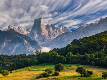 El Naranjo de Bulnes, en la vertiente asturiana del parque nacional de Picos de Europa.