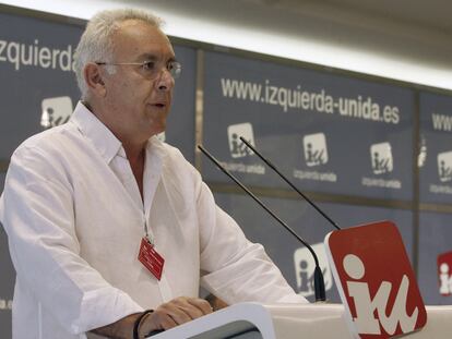 Cayo Lara, coordinador federal de IU, ayer durante la reunión del Consejo Político.