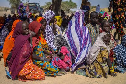 El estallido de la crisis de Boko Haram en la cercana Nigeria ha causado el desplazamiento interno de unas 118.000 personas en la zona del Lago Chad, según datos de la Organización Internacional para las Migraciones. En la imagen, el interior de una clínica móvil en el campo de desplazados de Magui, en una zona remota de la región del Lago Chad.