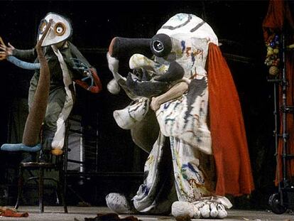 Representación de 'Mori el Merma' (1978), con vestuario de Joan Miró.