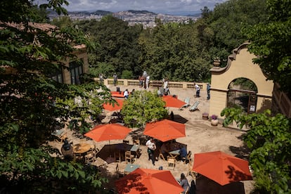 Vista del nuevo restaurante La Font del Gat, en un edificio del arquitecto modernista Puig i Cadafalch en Montjuïc, abierto por primera vez en 1925.