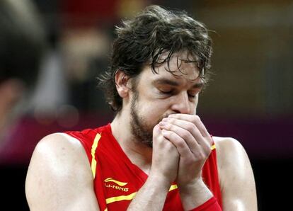 Pau Gasol se lamenta tras fallar un tiro libre a falta de cinco segundos para el final del partido.