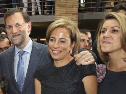En la imagen Monago, Rajoy, la mujer de Monago y Cospedal.
