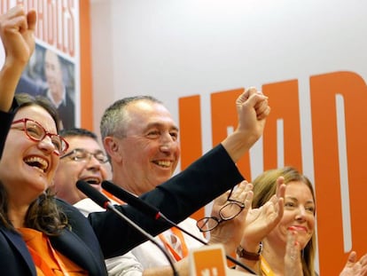 Mónica Oltra, durante su comparecencia tras el escrutinio de las elecciones valencianas.