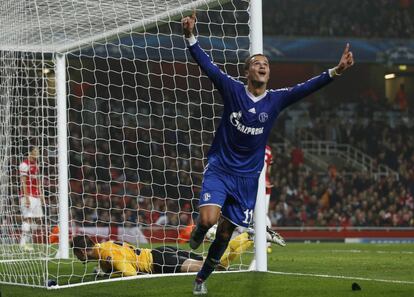 Afellay celebra su gol al Arsenal.