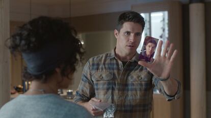 Robbie Amell, protagonista de 'Upload'.