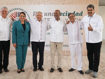 Los líderes asistentes a la CUmbre de Palenque: Miguel Díaz-Canel, Xiomara Castro, Ariel Henry, Andrés Manuel López Obrador, Gustavo Petro y Nicolás Maduro.