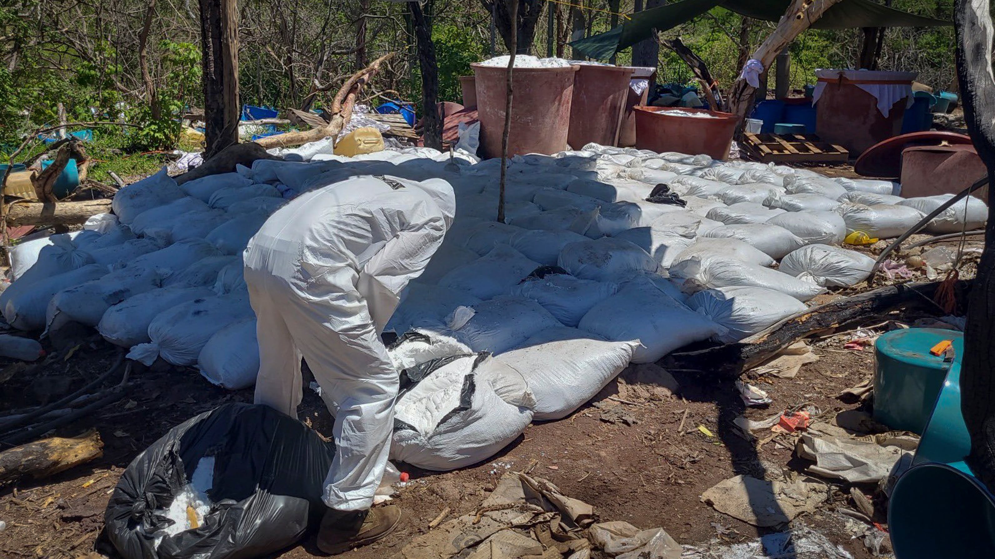 México incauta más de 16 toneladas de metanfetamina en Sinaloa