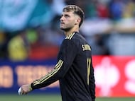 Santiago Giménez, delantero de la selección mexicana durante un partido contra Japón, en septiembre pasado.