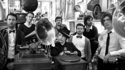 El grupo franc&eacute;s Caravan Palace, renovadores de la m&uacute;sica &#039;manouche&#039;, jazz de origen gitano. 