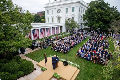 Donald Trump anuncia la nominación de la juez Amy Coney Barrett.