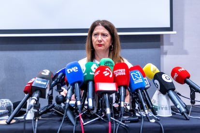 La exmilitante socialista Leire Díez comparece ante los medios en Madrid, el 4 de junio.