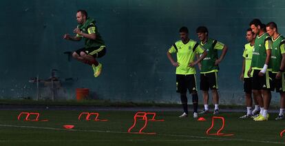 Iniesta durante el entrenamiento