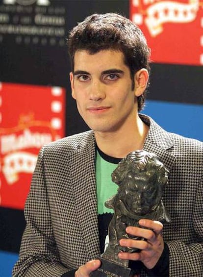 Tamar Novas, con el Goya que recibió en 2005.
