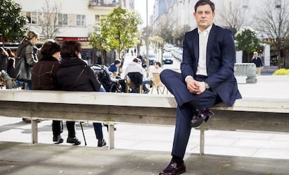 José Ramón Gómez Besteiro, en la Praza Roxa de Santiago, cuando lideraba el PSdeG.