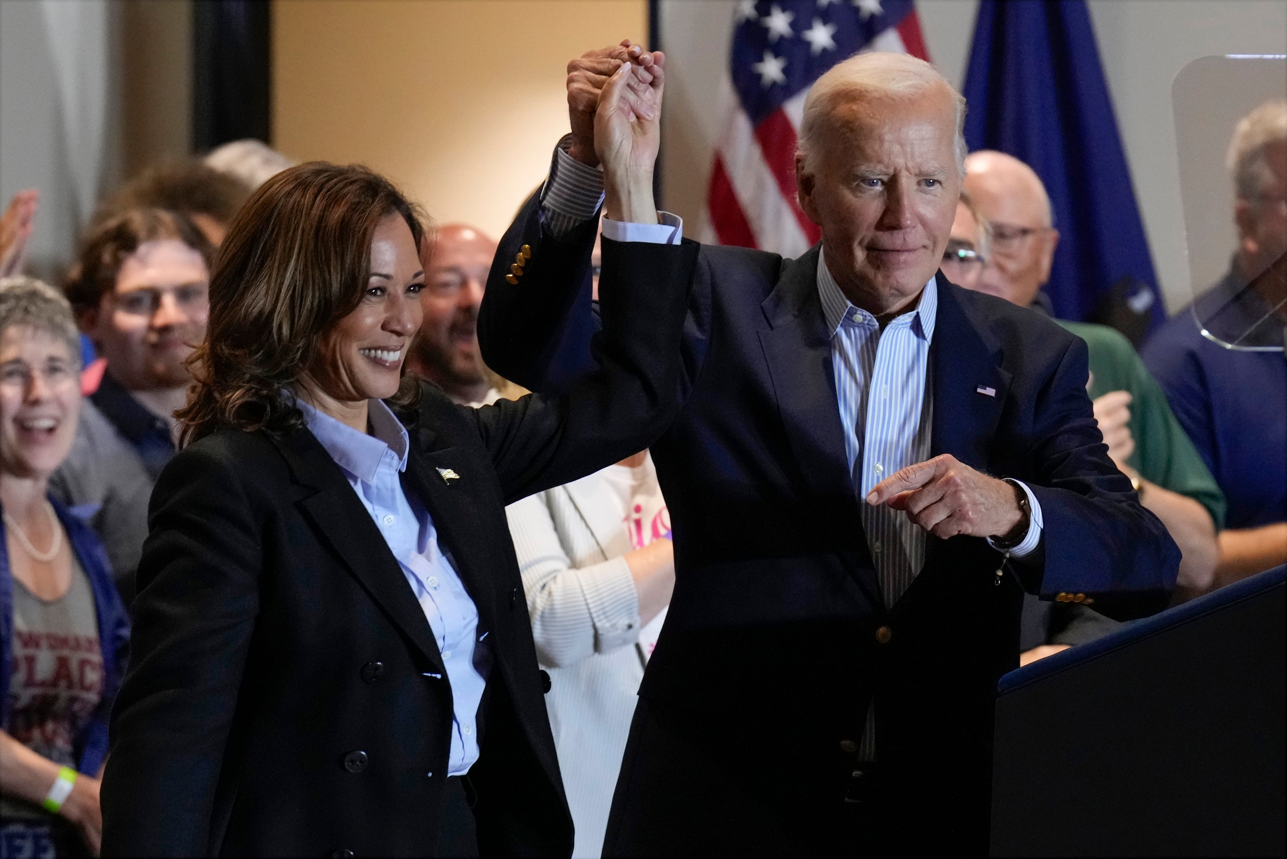 Joe Biden entra en campaña para ayudar a Kamala Harris con el voto trabajador en los Estados clave