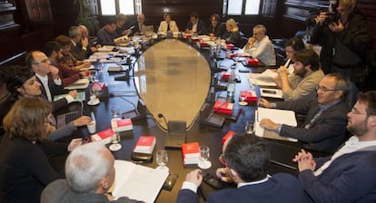  Vista de la reuni&oacute;n de la mesa de portavoces del Parlament donde se debate la modificaci&oacute;n de la disposici&oacute;n sobre el refer&eacute;ndum en los presupuestos del Govern y la propuesta de JxS&iacute; para reformar el reglamento del Parlament.