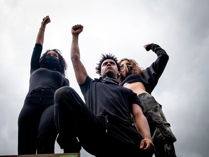 Manifestantes en una protesta del movimiento antirracista Black Lives Matter celebrada en Milán (Italia) en junio de 2020.