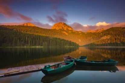 Vista del lago Negro, en el parque nacional de Durmitor, en Montenegro.