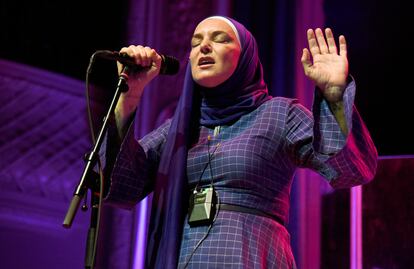 Uma das últimas aparições ao vivo, em San Francisco, em 7 de fevereiro de 2020. Apresenta-se com o hijab desde que se converteu ao islamismo.