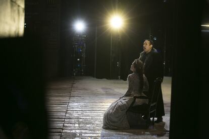 Uno de los más prestigiosos tenores del mundo, el mejicano Javier Camarena interpreta a Lord Arturo Talbot en "I Puritani".