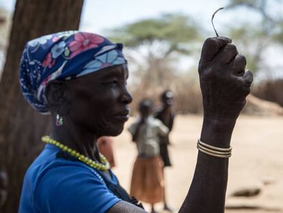 Foto de archivo de Monica Cheptilak, una cortadora que llevaba a cabo el ritual de la ablación en su comunidad en un pueblo de Uganda. En este país se prohibió la ablación en 2010, aunque algunas tribus del norte la han seguido practicando.