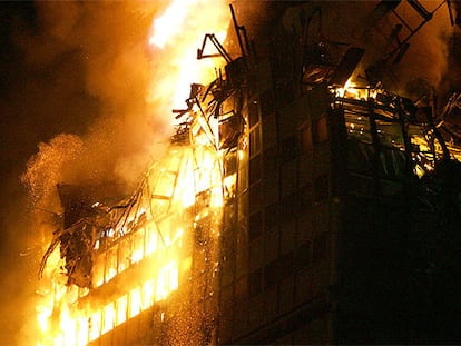 Una imagen del incendio del edificio Windsor en 2005.