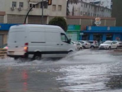 La alerta es naranja en Málaga, Barcelona, Girona, Ibiza y Formentera; y amarilla, en Tarragona y el resto de las Baleares. Mañana, el aviso es amarillo en Cádiz, A Coruña y Pontevedra