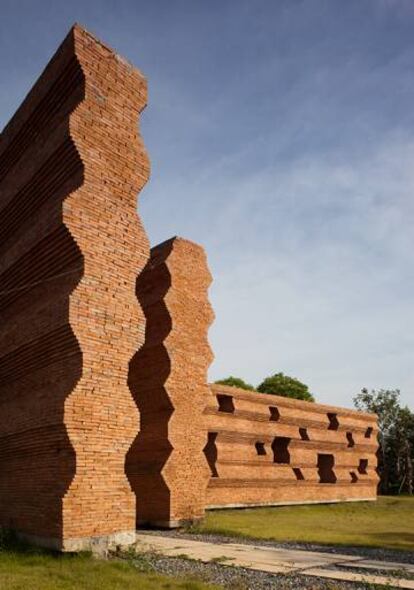 Exterior del Instituto de Animación y Cine Kantana cercano a la ciudad de Ayutthaya.