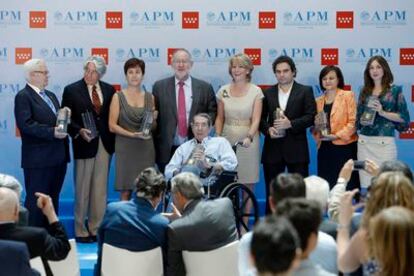 Madrid Premier Esperanza Aguirre (center) at last year's APM journalism awards.