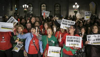 Manifestación en apoyo a la ley contra la pobreza energética